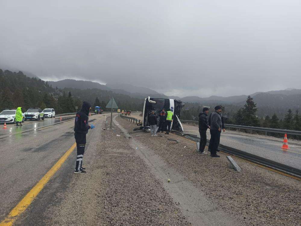 Konya’daki otobüs kazası nasıl yaşandı? Yolculardan biri anlattı 11